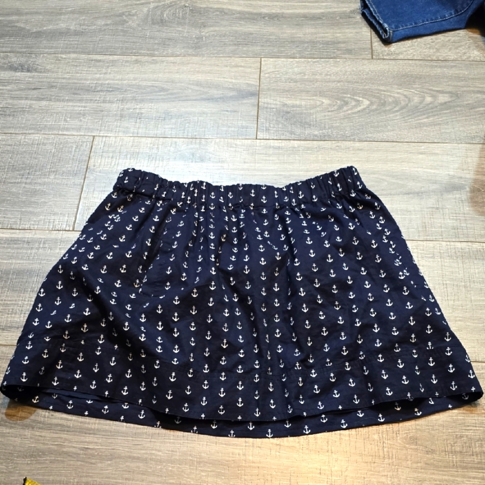 J. Crew Navy Skirt with White Anchor Pattern With Pockets and Lined. Size M.
